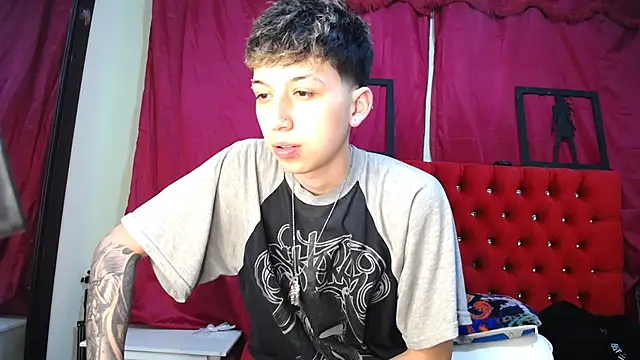 Snapshot of _Thomas_hot_ chatting on 9, 3, 2025  Thomas hot  online show from 9, 3, 2025