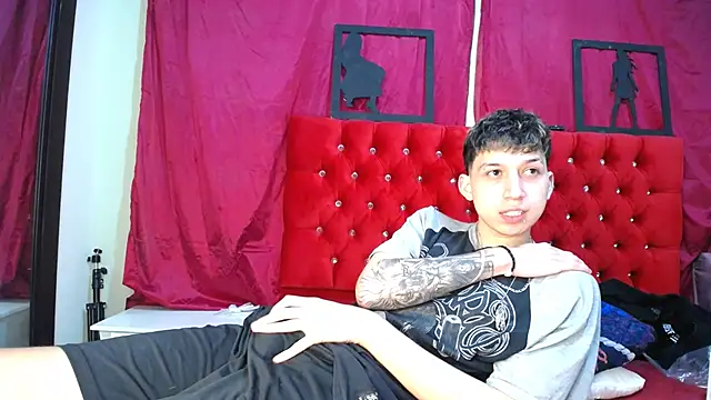 Snapshot of _Thomas_hot_ chatting on 9, 3, 2025  Thomas hot  online show from 9, 3, 2025