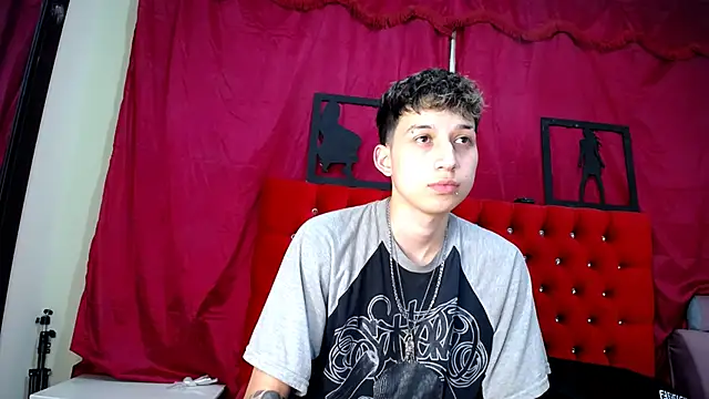 Snapshot of _Thomas_hot_ chatting on 14, 3, 2025  Thomas hot  online show from 14, 3, 2025