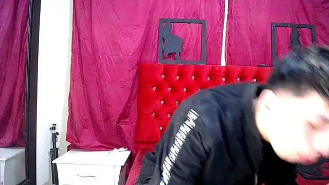 Snapshot of _Thomas_hot_ chatting on 16, 3, 2025  Thomas hot  online show from 16, 3, 2025