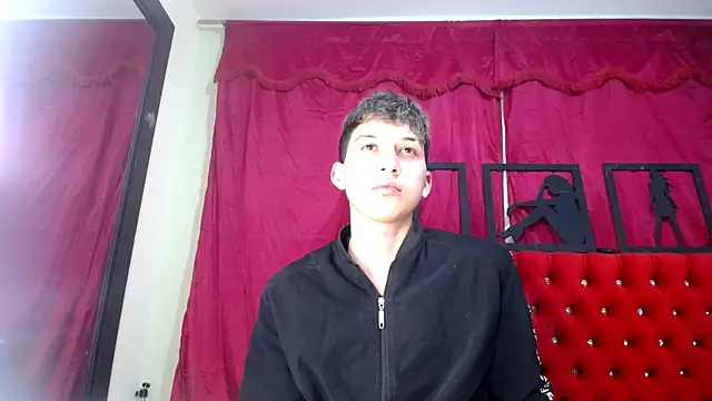 Snapshot of _Thomas_hot_ chatting on 18, 3, 2025  Thomas hot  online show from 18, 3, 2025