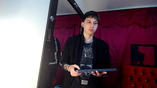 Snapshot of _Thomas_hot_ chatting on 19, 3, 2025  Thomas hot  online show from 19, 3, 2025