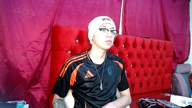 Snapshot of _Thomas_hot_ chatting on 22, 3, 2025  Thomas hot  online show from 22, 3, 2025