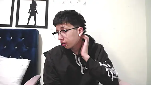 Snapshot of _Thomas_hot_ chatting on 13, 9, 2025  Thomas hot  online show from 13, 9, 2025