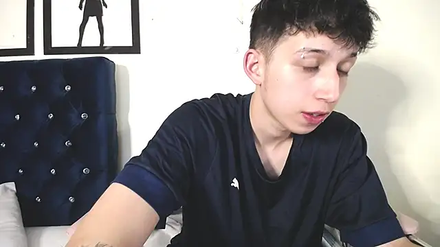 Snapshot of _Thomas_hot_ chatting on 1, 10, 2025  Thomas hot  online show from 1, 10, 2025