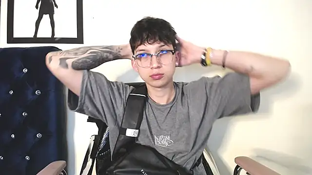 Snapshot of _Thomas_hot_ chatting on 29, 10, 2025  Thomas hot  online show from 29, 10, 2025