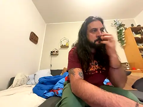 Snapshot of beardo85 chatting on 7, 11, 2025 beardo85 online show from 7, 11, 2025