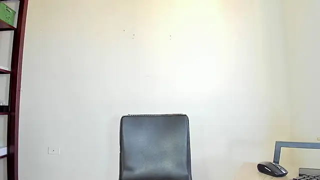 xmissinchesxx online show from 10, 9, 2025