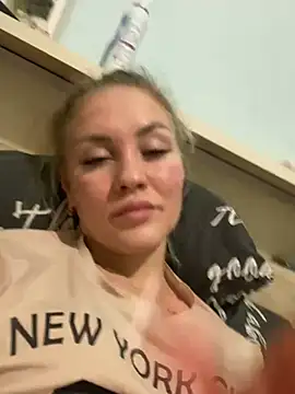 DreamGirl-777 online show from 17, 12, 2024