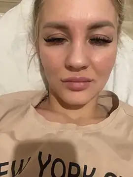 DreamGirl-777 online show from 7, 1, 2025