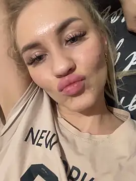 DreamGirl-777 online show from 23, 1, 2025