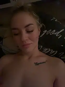 DreamGirl-777 online show from 25, 1, 2025