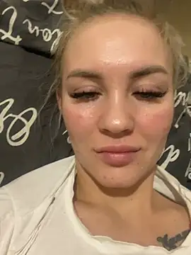 DreamGirl-777 online show from 1, 2, 2025