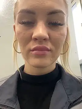 DreamGirl-777 online show from 12, 2, 2025