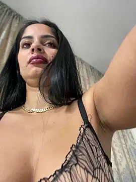 Snapshot of _adelle chatting on 5, 11, 2025 adelle online show from 5, 11, 2025