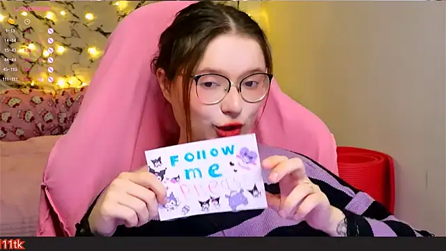 Snapshot of me__hanna chatting on 20, 1, 2025 me hanna online show from 20, 1, 2025