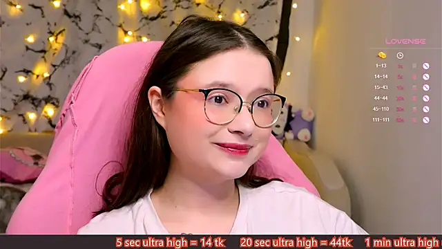 Snapshot of me__hanna chatting on 6, 2, 2025 me hanna online show from 6, 2, 2025