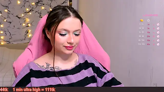 Snapshot of me__hanna chatting on 15, 2, 2025 me hanna online show from 15, 2, 2025