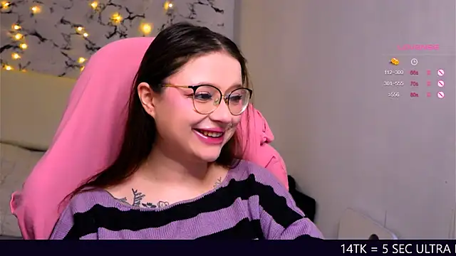 Snapshot of me__hanna chatting on 1, 3, 2025 me hanna online show from 1, 3, 2025