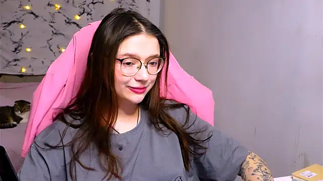 Snapshot of me__hanna chatting on 16, 3, 2025 me hanna online show from 16, 3, 2025