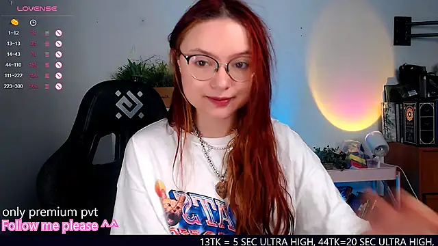 Snapshot of me__hanna chatting on 5, 10, 2025 me hanna online show from 5, 10, 2025