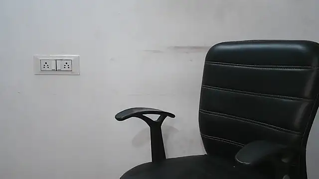 Suzie darling online show from 28, 12, 2024