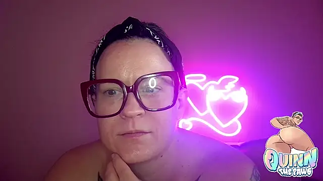 quinnmariexo online show from 15, 11, 2025