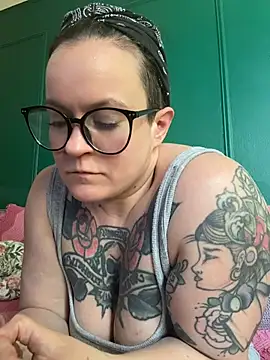 quinnmariexo online show from 4, 5, 2026
