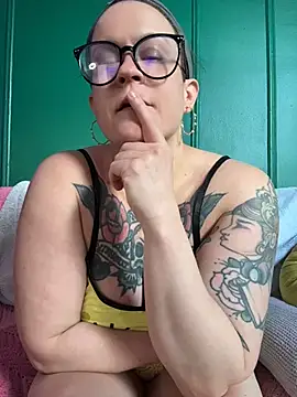 quinnmariexo online show from 7, 5, 2026