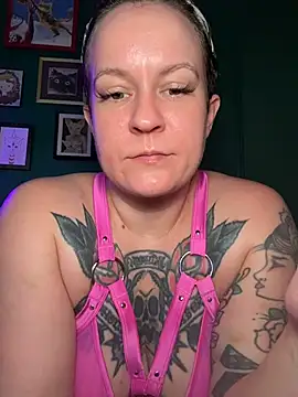 quinnmariexo online show from 11, 7, 2026