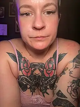 quinnmariexo online show from 22, 7, 2026