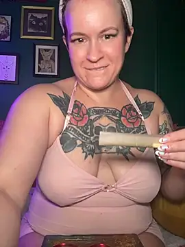 quinnmariexo online show from 23, 7, 2026