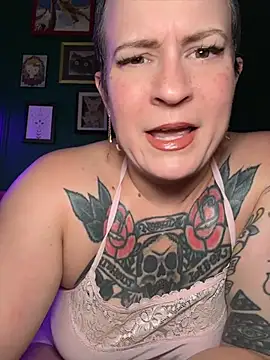 quinnmariexo online show from 28, 7, 2026