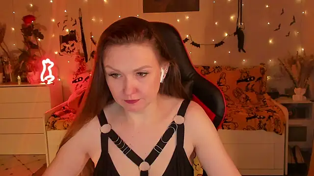 desperatehousewife   online show from 1, 11, 2025