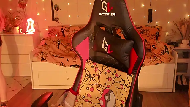 desperatehousewife   online show from 17, 11, 2025