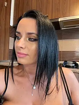 Hotmomcheckk  online show from 6, 11, 2025