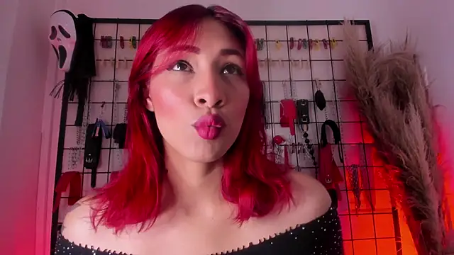 charrlotte quinn online show from 4, 11, 2025