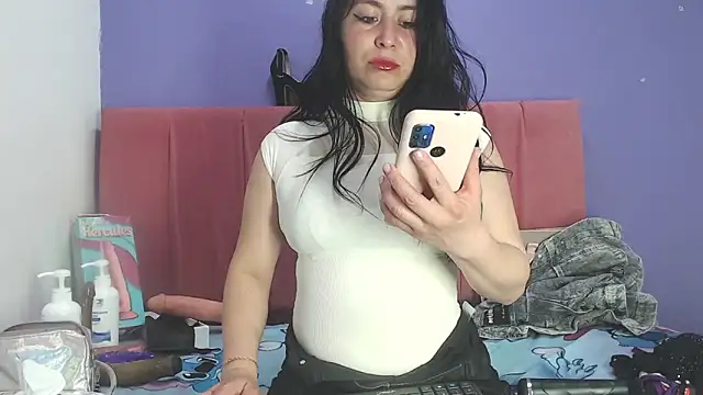 agathacorlincm101 online show from 26, 2, 2025