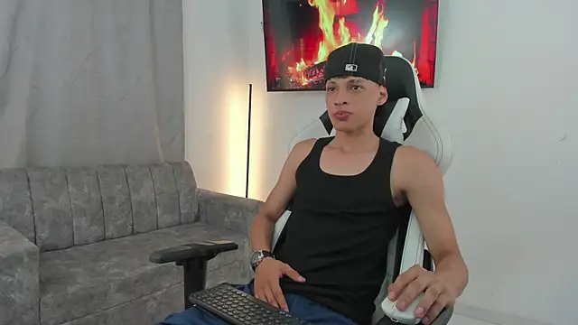 andy bigcock01 online show from 22, 12, 2024