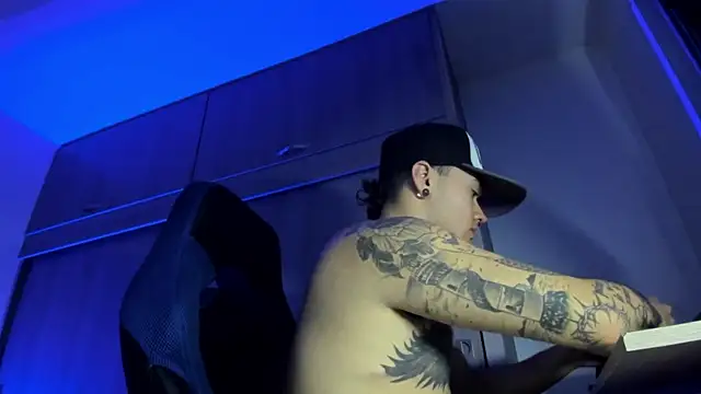 male pussy online show from 19, 12, 2025