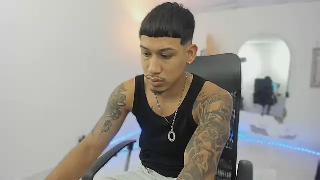 Snapshot of slim_master12 chatting on 16, 1, 2026 slim master12 online show from 16, 1, 2026