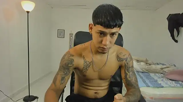 Snapshot of slim_master12 chatting on 24, 2, 2026 slim master12 online show from 24, 2, 2026