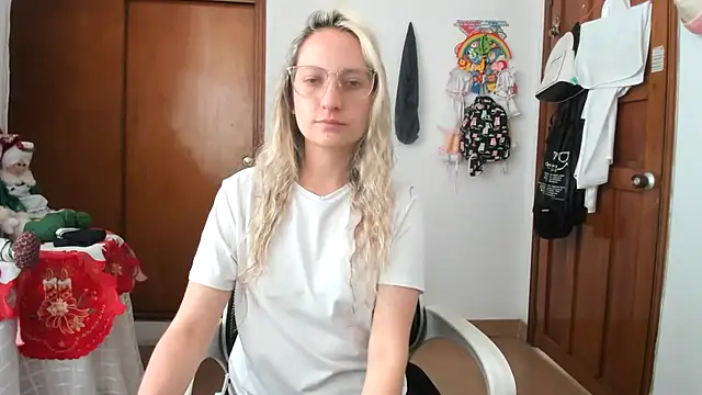 Adele johnsonn1 online show from 4, 12, 2025