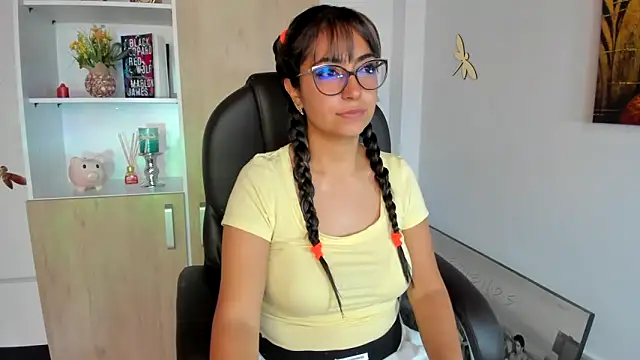 Isabellaa22 1 online show from 28, 2, 2025