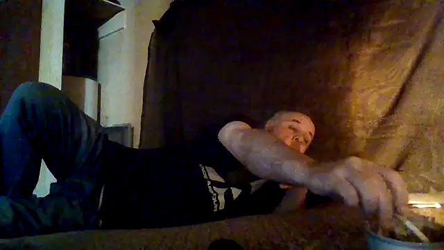 Nightshade7712 online show from 23, 9, 2025