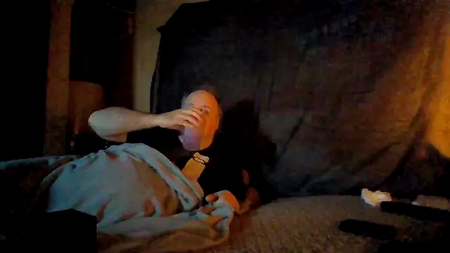 Nightshade7712 online show from 6, 11, 2025