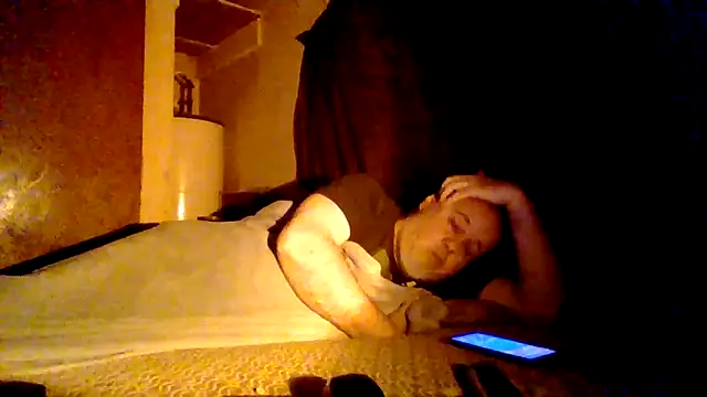 Nightshade7712 online show from 19, 11, 2025