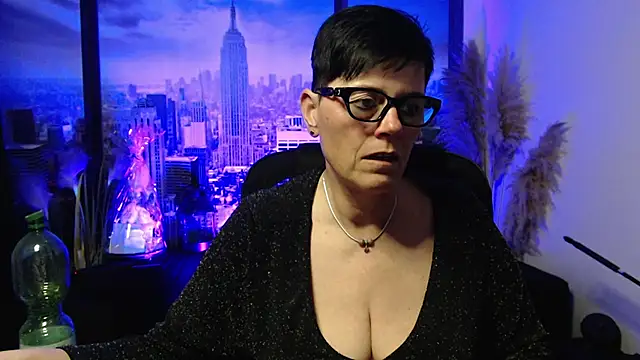 Snapshot of ninarandmann chatting on 18, 5, 2026 ninarandmann online show from 18, 5, 2026