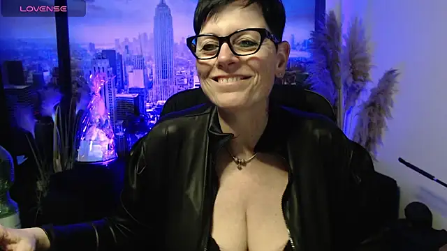 Snapshot of ninarandmann chatting on 19, 5, 2026 ninarandmann online show from 19, 5, 2026