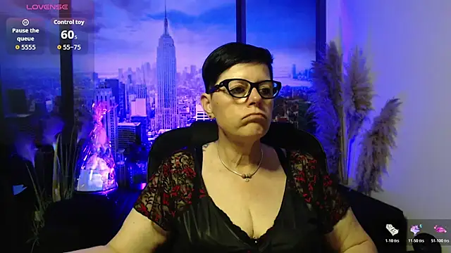 Snapshot of ninarandmann chatting on 27, 5, 2026 ninarandmann online show from 27, 5, 2026
